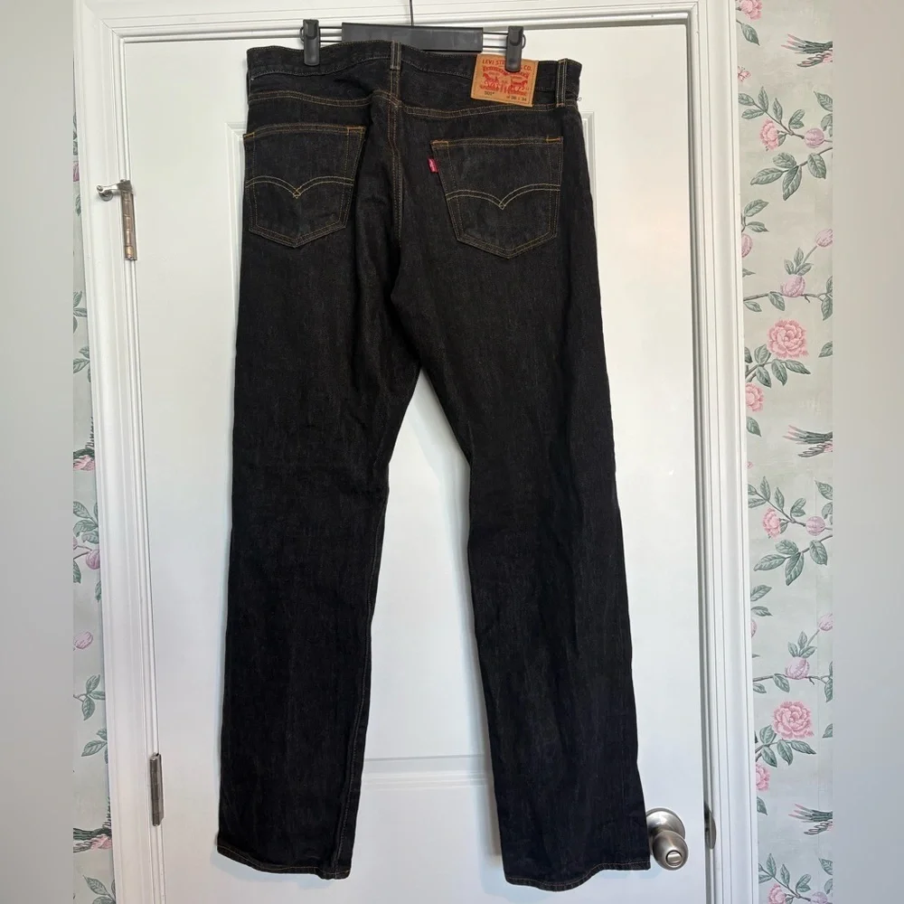 EUC Levi's 501 Original Fit Jeans Size 36x34